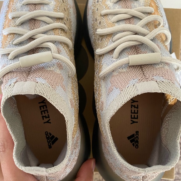 Yeezy boost 380 pepper brand new - Picture 4 of 8